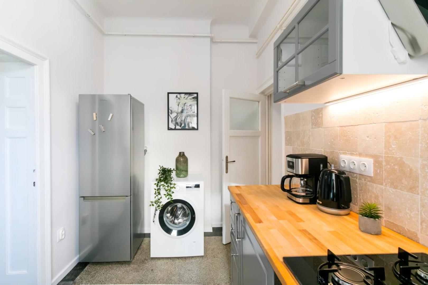 Heart Of The City - Cozy Apartments In Prime Location Bukares Ruang foto