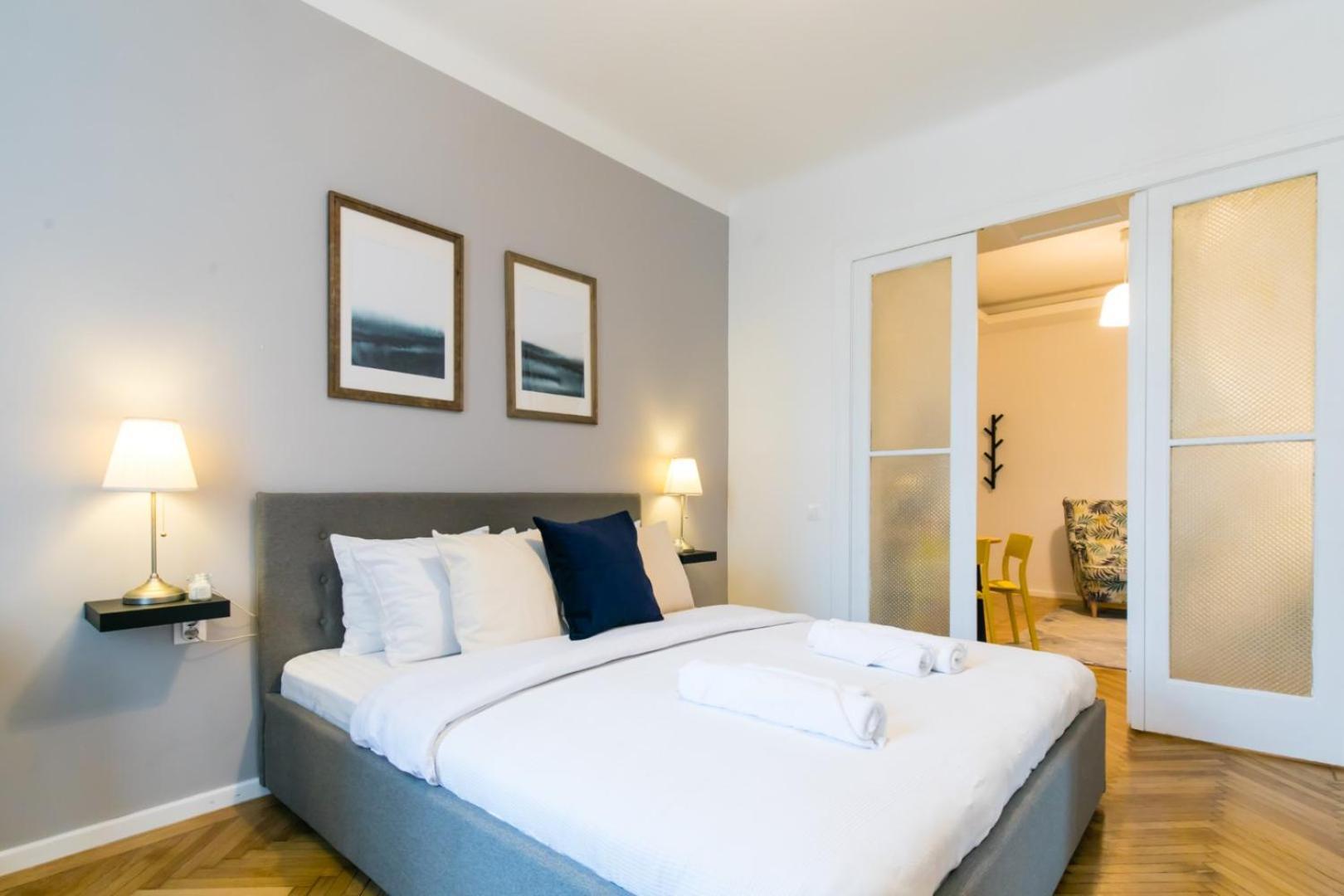 Heart Of The City - Cozy Apartments In Prime Location Bukares Ruang foto