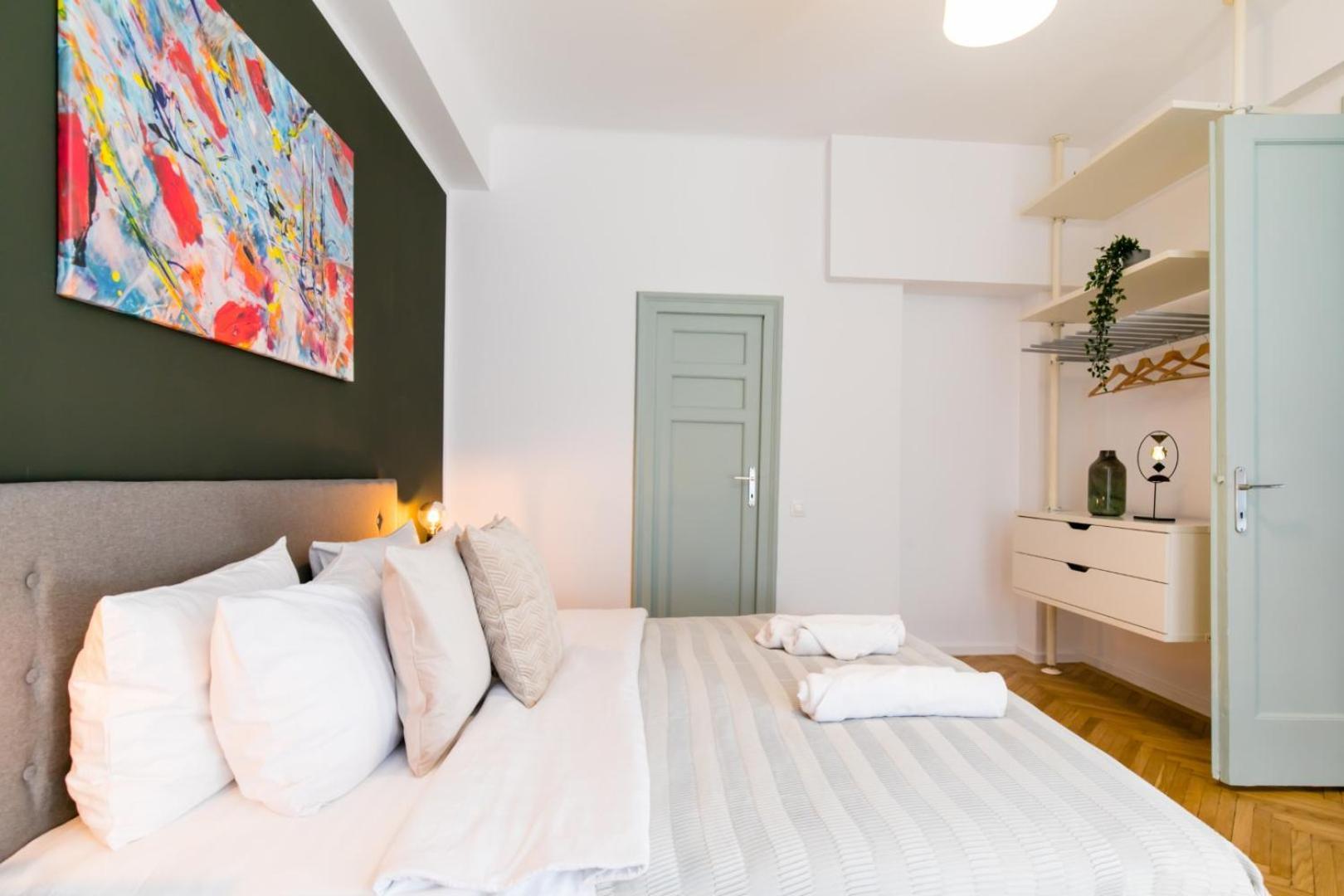 Heart Of The City - Cozy Apartments In Prime Location Bukares Ruang foto
