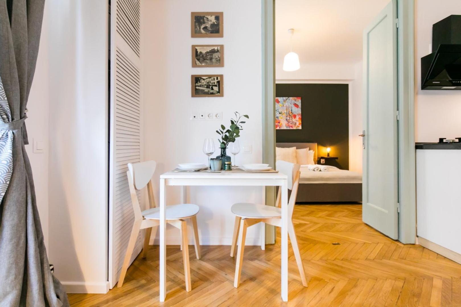 Heart Of The City - Cozy Apartments In Prime Location Bukares Ruang foto